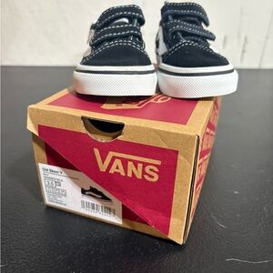 Vans Old Skool V Black and White Shoes